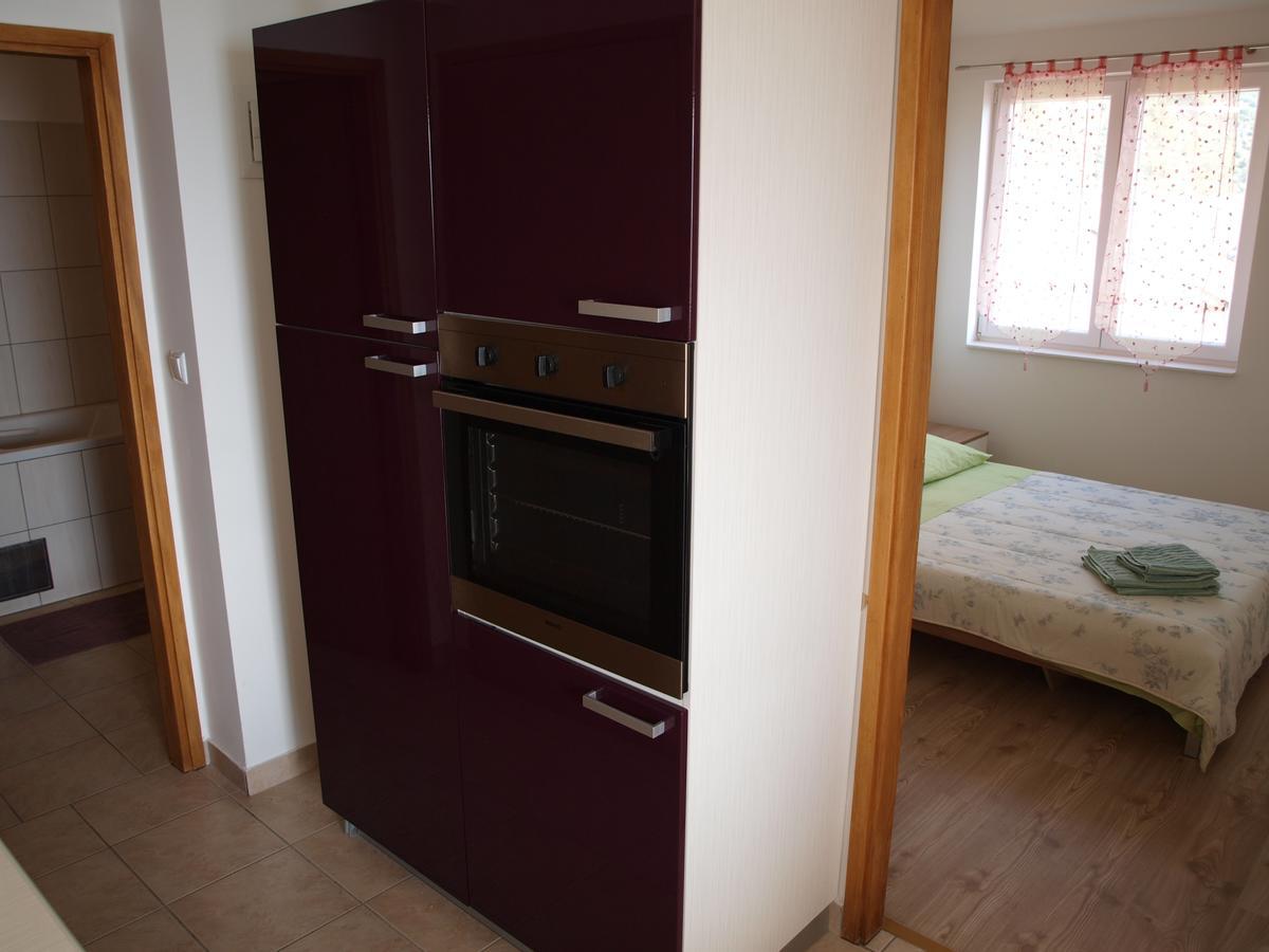 Apartments Nadia Игране Экстерьер фото